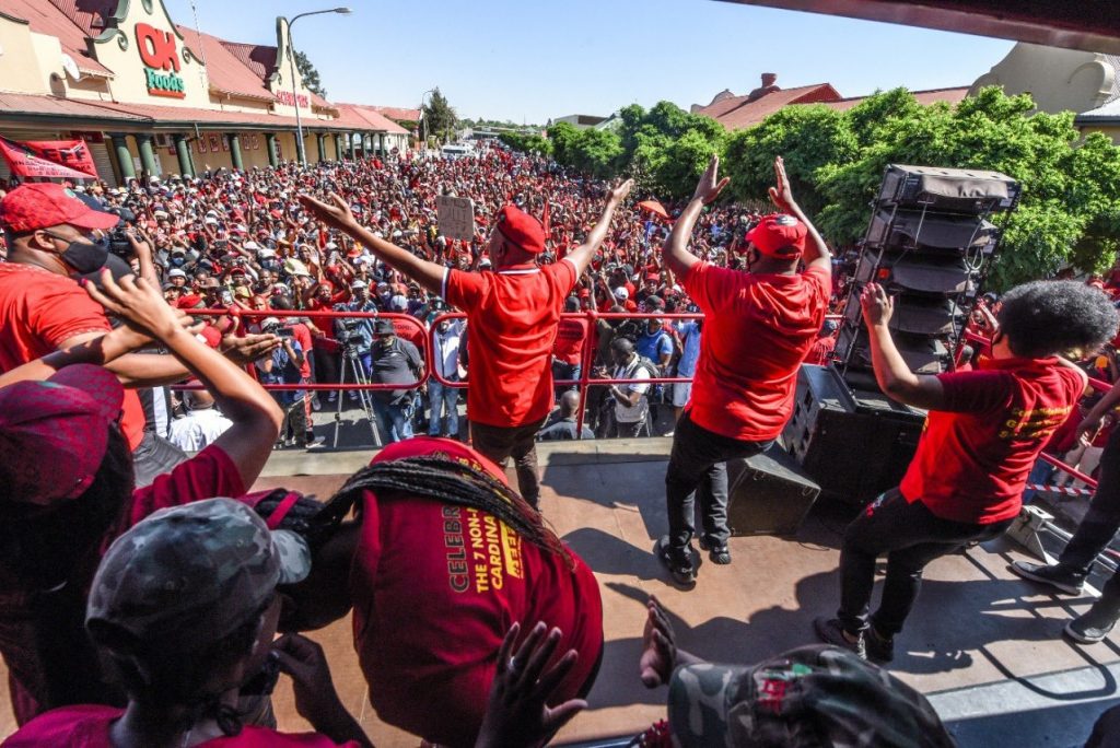 #Senekal LIVE Updates EFF members arrive in Senekal