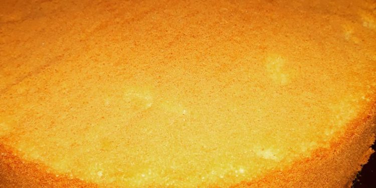 Recipe; How To Bake A Basic Vanilla Cake At Home