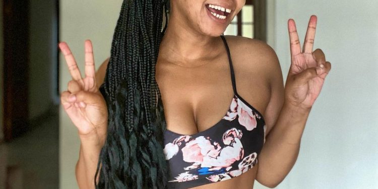 Thembisa Mdoda flaunts body