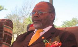 Cde Aeneas Chigwedere dies