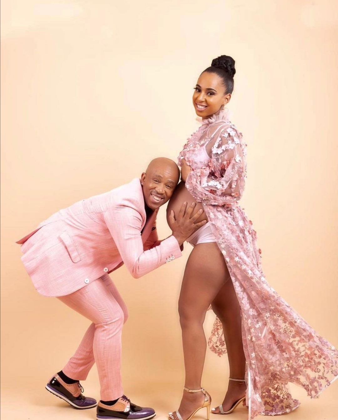 Theo Kgosinkwe and wife are proud parents to a baby girl!