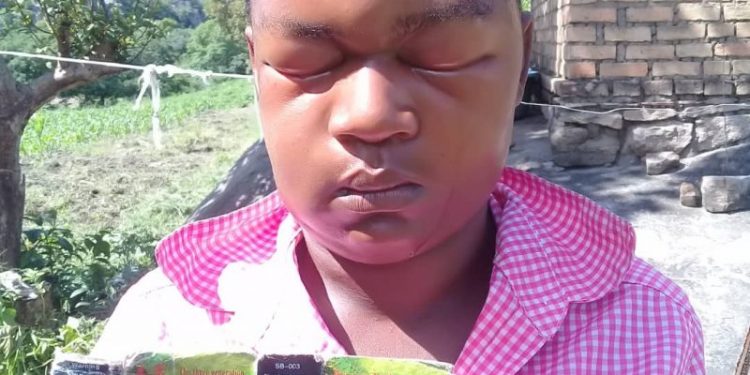 masvingo Woman blind chinese hair dye