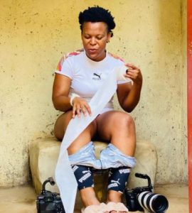 Zodwa poops on live TV