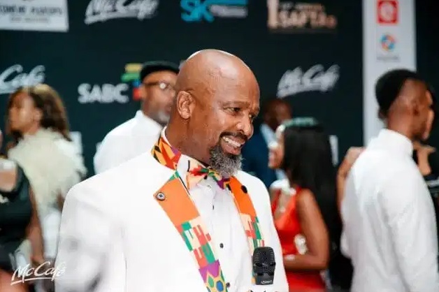 Sello Maake ka Ncube finds love in new bae 22-years younger than him