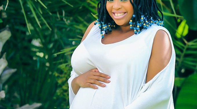 Pictures: Relebogile Mabotja shows off her baby bump
