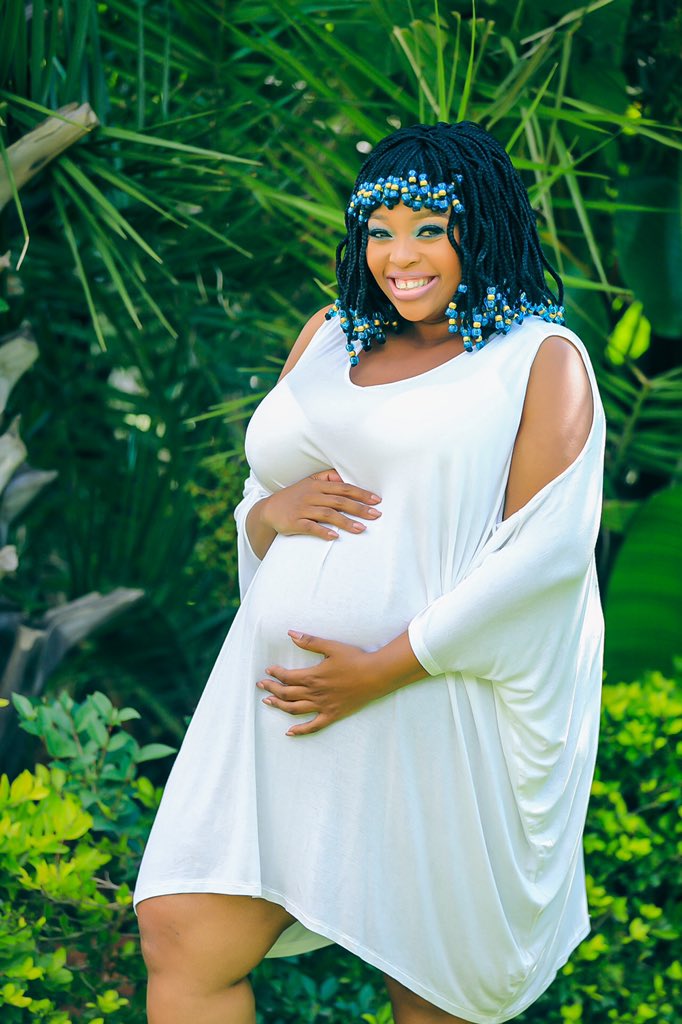 Pictures: Relebogile Mabotja shows off her baby bump