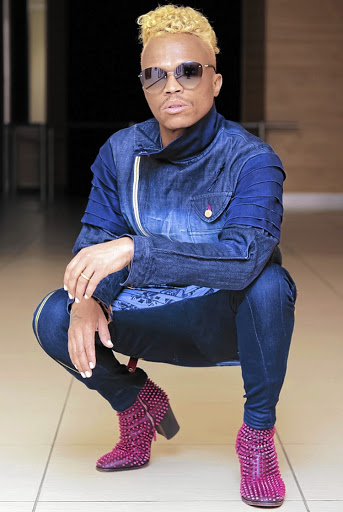 Video: Somizi exercises freedom on Freedom Day by showing off his buns