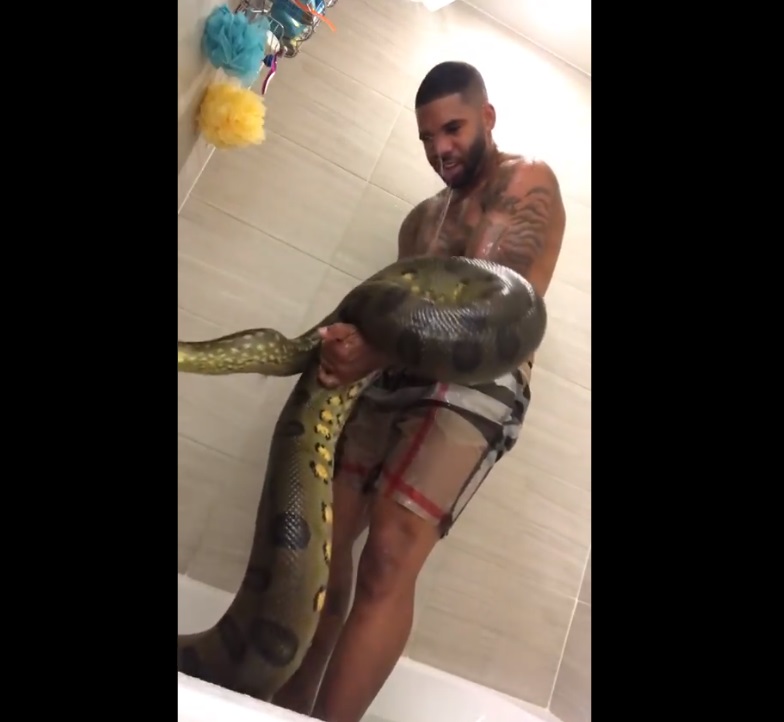 Video: Mpumalanga slay queen goes AWOL after leaking videos of blesser bathing with snake