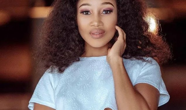 40-year-old Uzalo firebrand Zekhethelo shuts the internet with steamy pictures