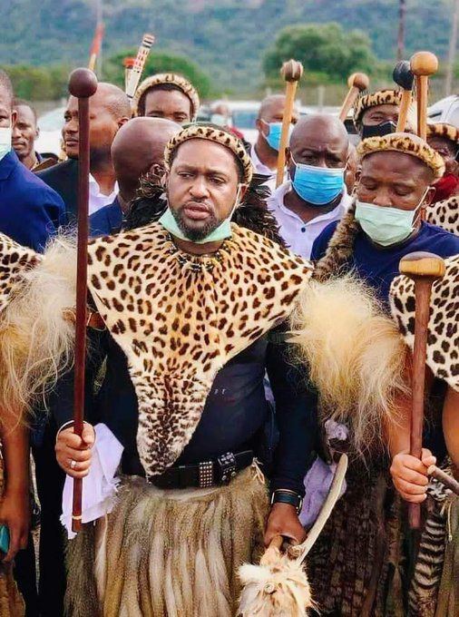 Shocking! Mzansi not happy after Zulu King fails to read isiZulu speech on National Television