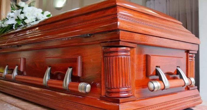 Watch: 'Dead Man' stuns mourners, wakes Up In Coffin!