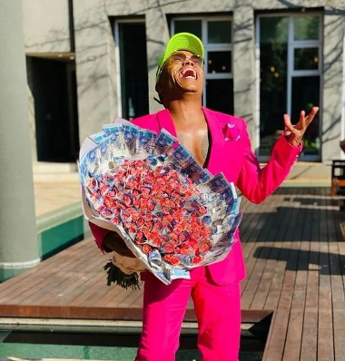 Pictures: Somizi gets roses wrapped with R12 000 from new boyfriend