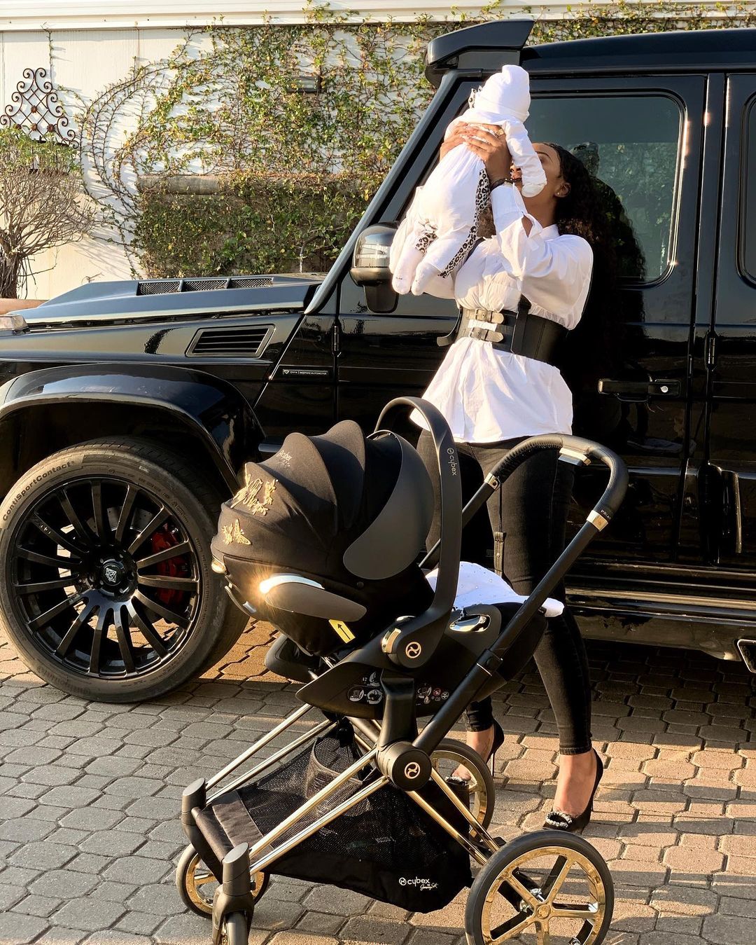 Sithelo Shozi and her G Wagon