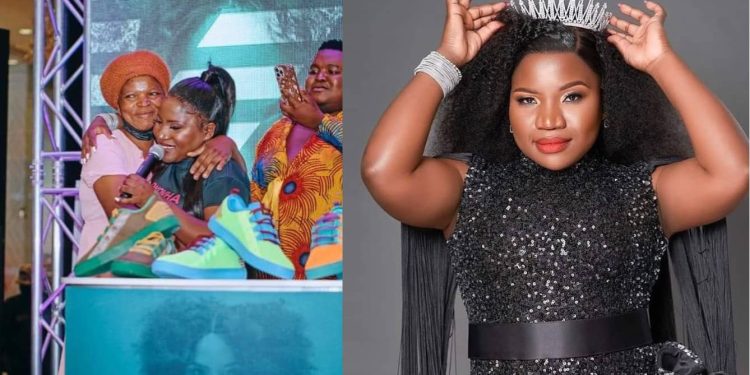 Makhadzi shares the stage with her mother as she achieves huge milestone in her career