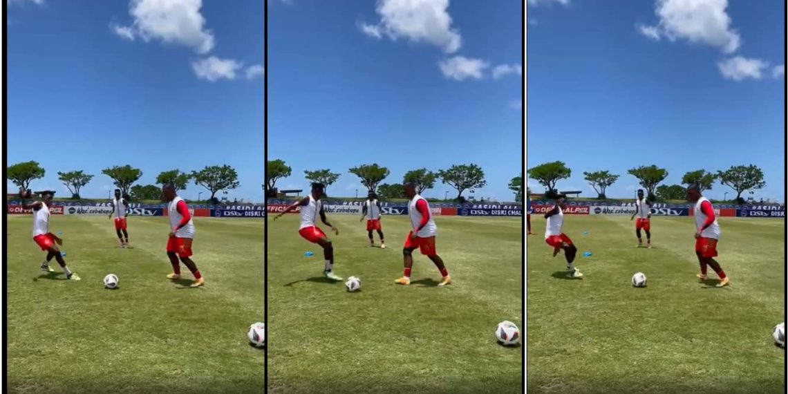 'Embarrassing' Andile Mpisane fails simple passes during Royal AM vs Sundowns warm-up (watch video)