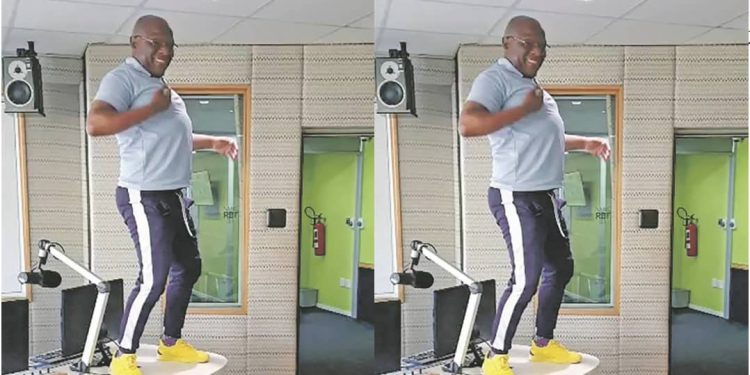 Putco Mafani suspended for performing the Nkao Tempela on furniture at SABC (watch video)