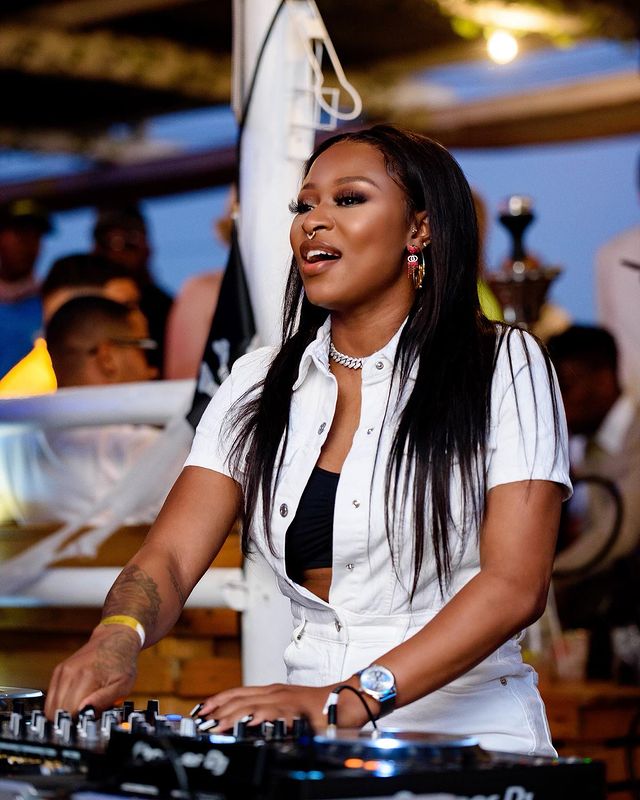 DJ Zinhle