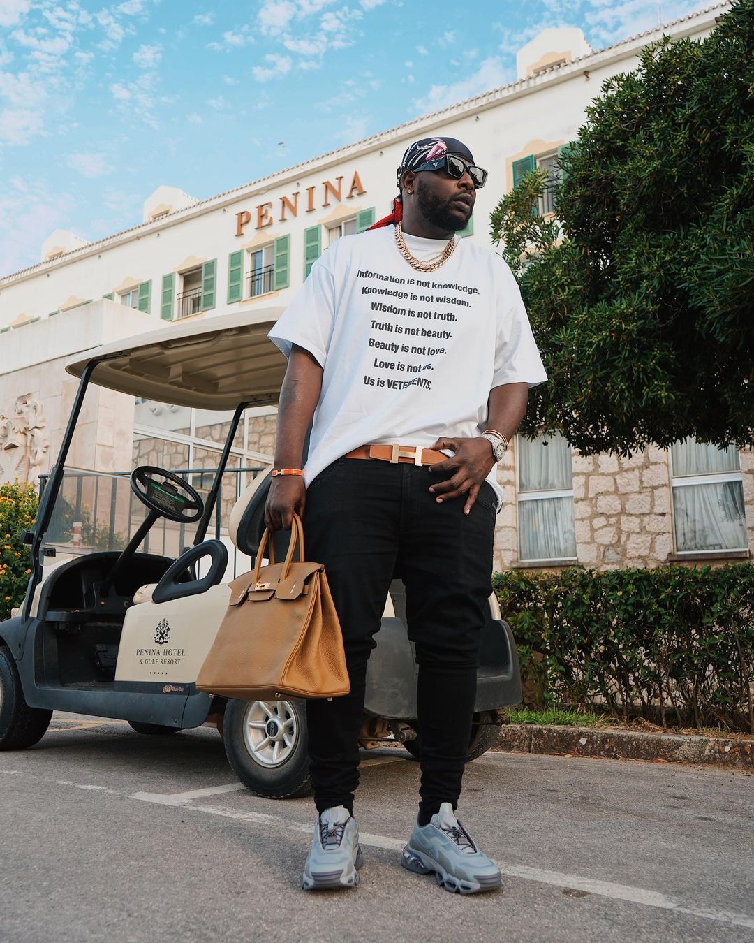 DJ Maphorisa flaunts his Birkin bag from Hermēs that costed him R477,000. Image: Instagram/Maphorisa