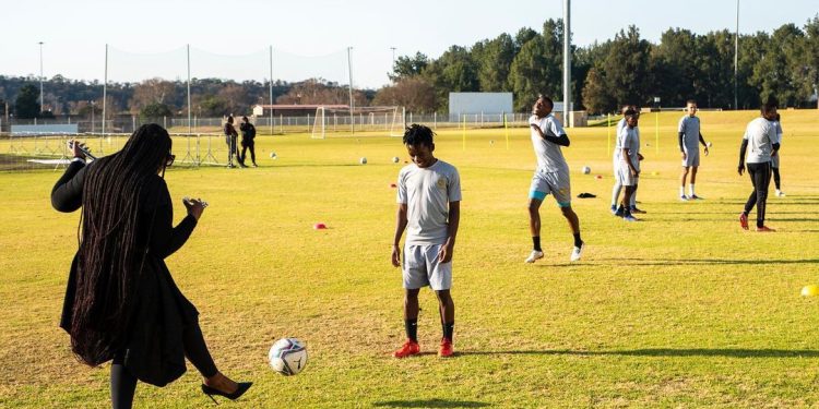 MaMkhize trains with the new Royal AM players as the new coach watches