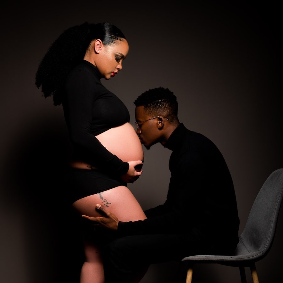 Hungani and Stephanie Ndlovu serves fans with a maternity photoshoot. Image: Instagram/