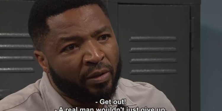 Dali makes a shocking discovery from under his desk