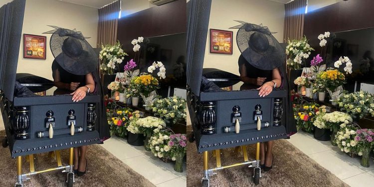 AKA's mother shares a photo of his open casket