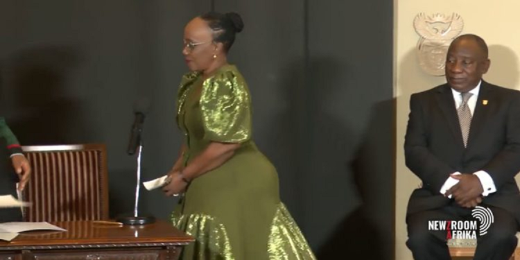 Watch: Bootilicious Sindisiwe Chikunga confuses President Cyril ...