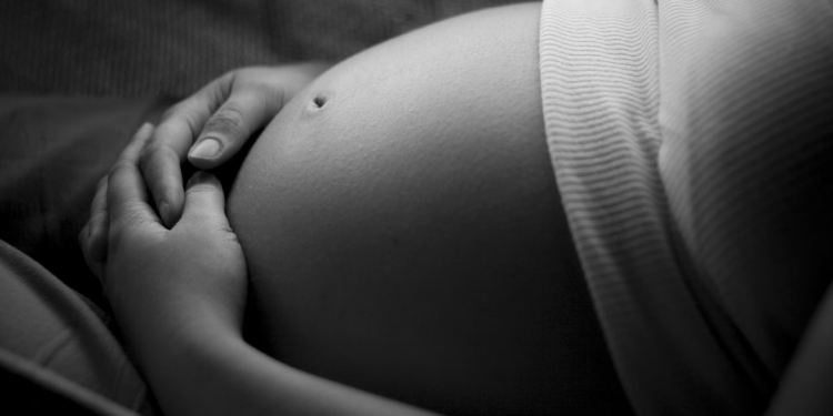 male nurse rapes 8-month pregnant woman